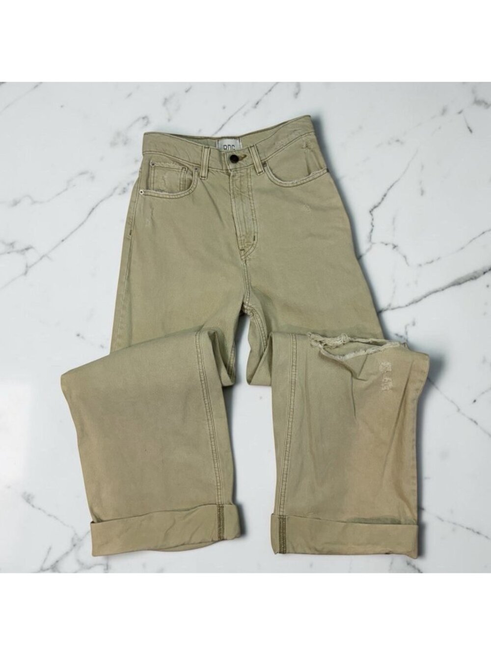 BDG Skater Baggy Jeans Size 26 Waist Cuffed Hems Distressed Tan Denim OB1409411